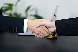 池州市政府与球盟会(中国)国际举行合作研讨座谈会暨合作项目签约仪式